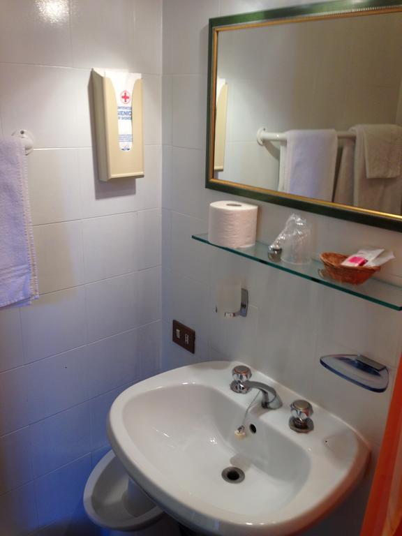 Hotel Alla Fiera Padova Bagian luar foto
