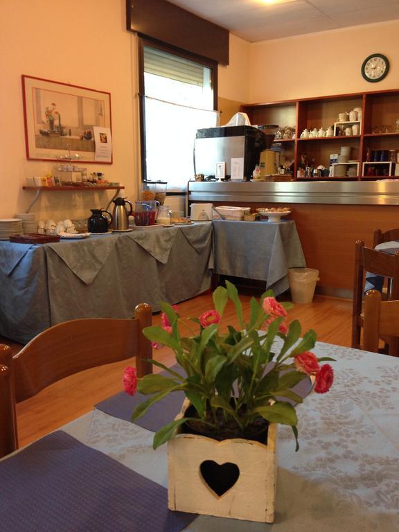 Hotel Alla Fiera Padova Bagian luar foto